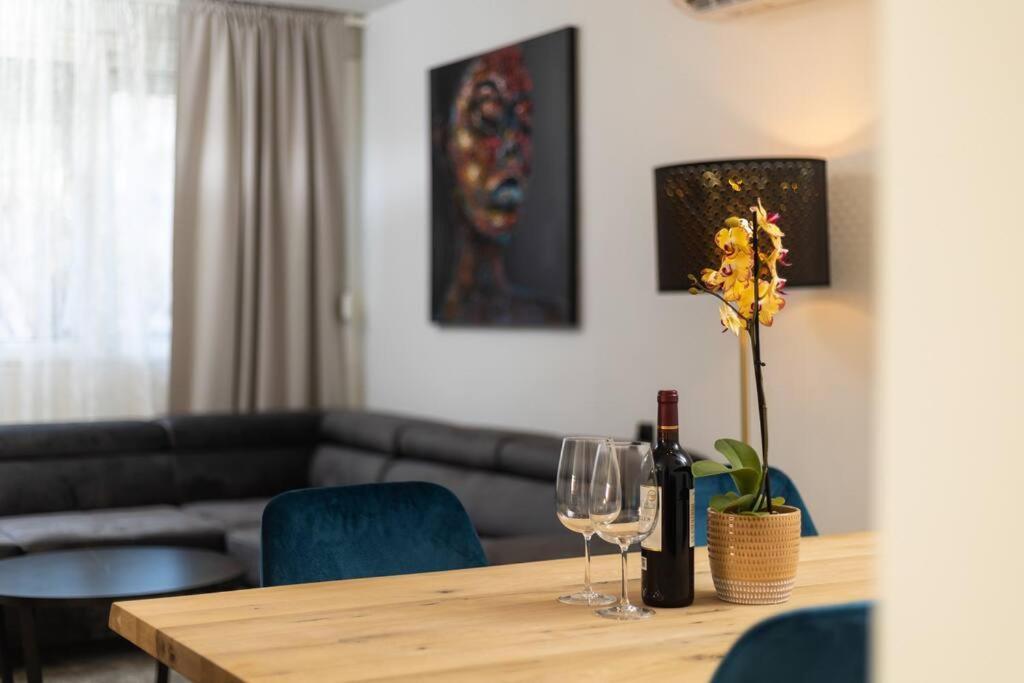 Apartment Glow Split Eksteriør bilde